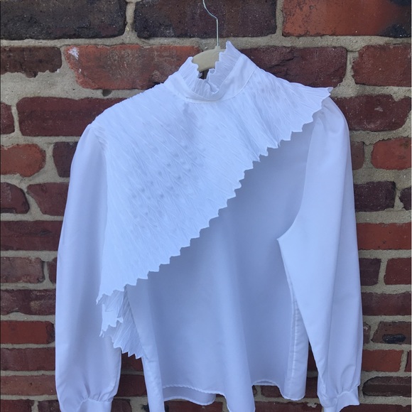 Vintage Tops - White VINTAGE Ruffled Blouse Top Asymmetrical Cute